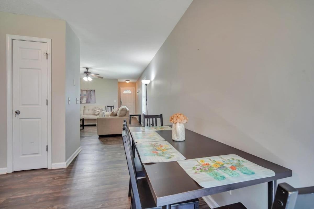 Cozy And Contemporary Villa 1 Mile From Gsu ستاتسبورو المظهر الخارجي الصورة